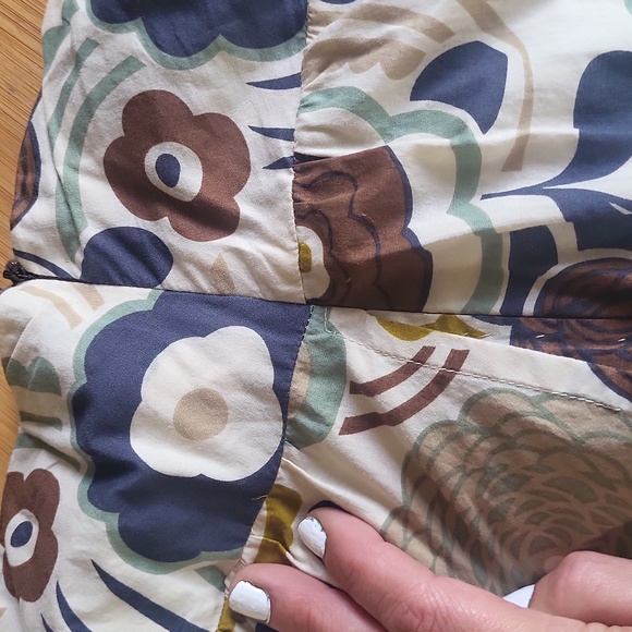 Homemade floral design skirt - Picture 5 of 8